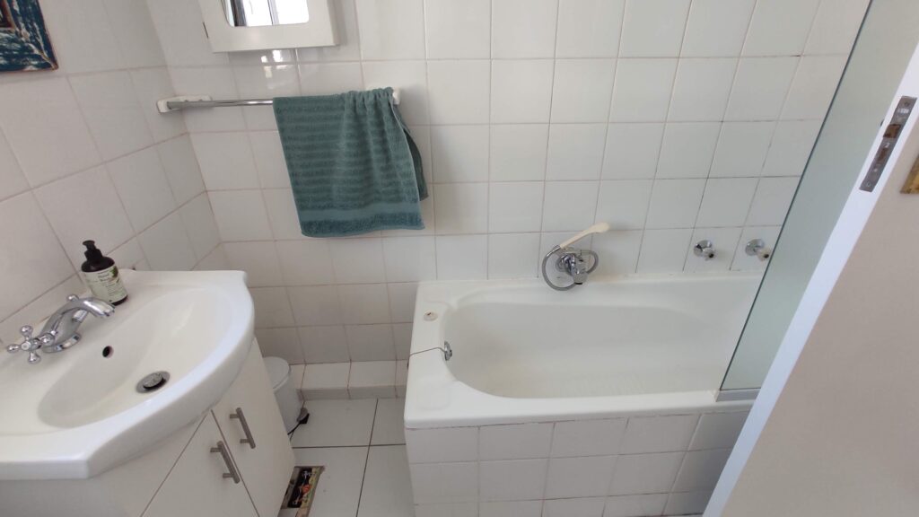 NEW BATHROOM RENOVATION